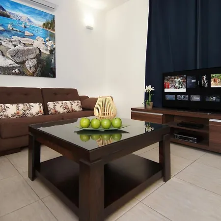 Villa Ingrid Villa *