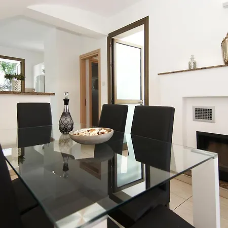 Villa Ingrid *